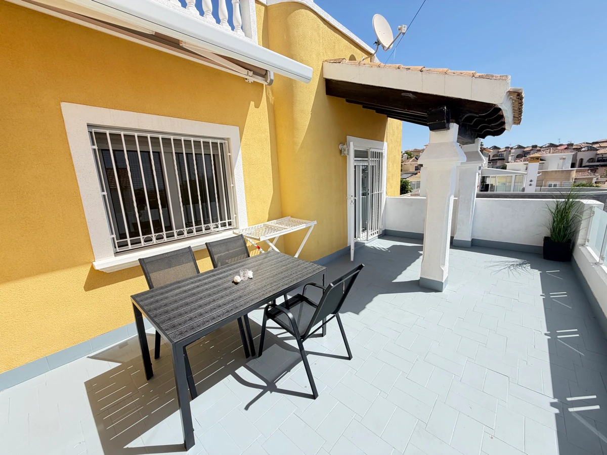 Villa till försäljning i Villamartin