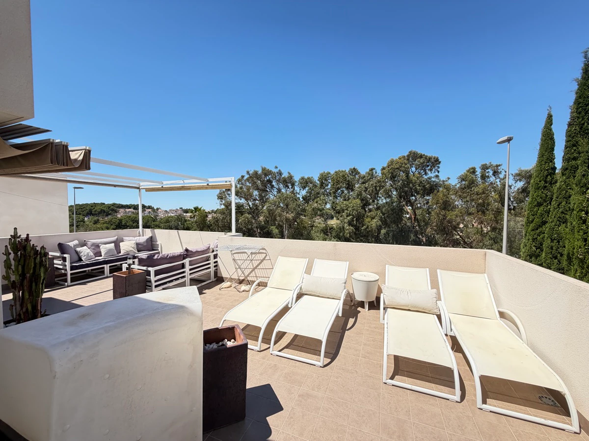 Villa till försäljning i Mil Palmeras