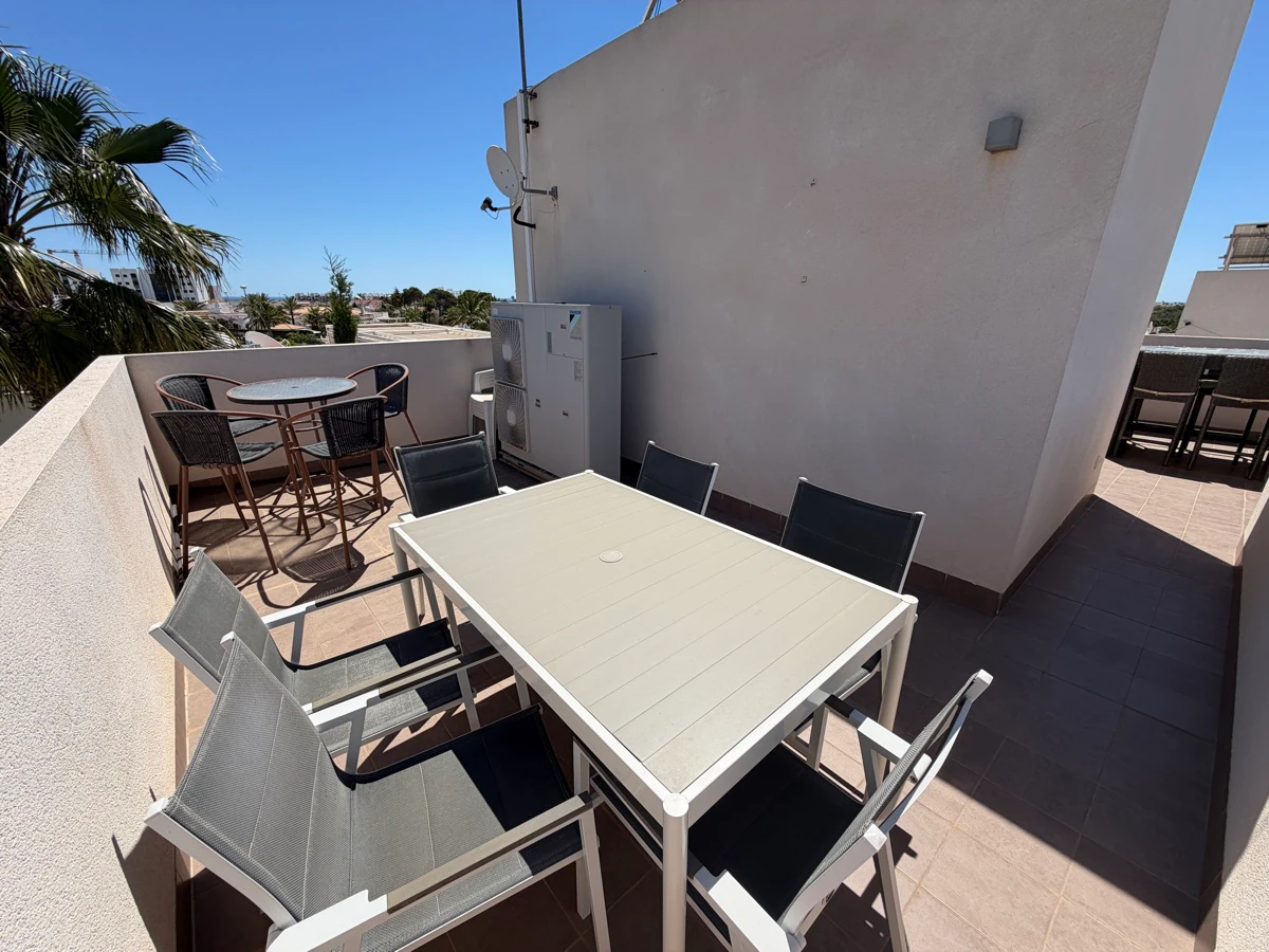 Villa till försäljning i Mil Palmeras