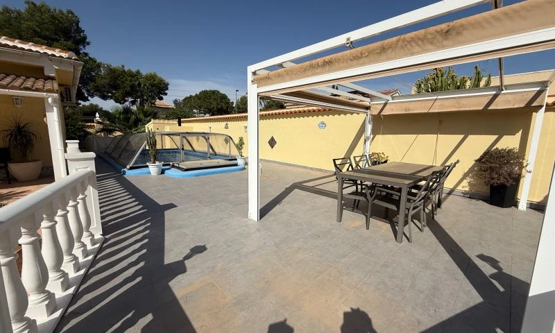 Villa till försäljning i Pinar De Campoverde