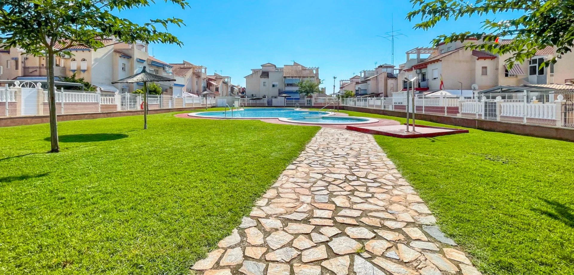 Bungalow for sale in Orihuela Costa
