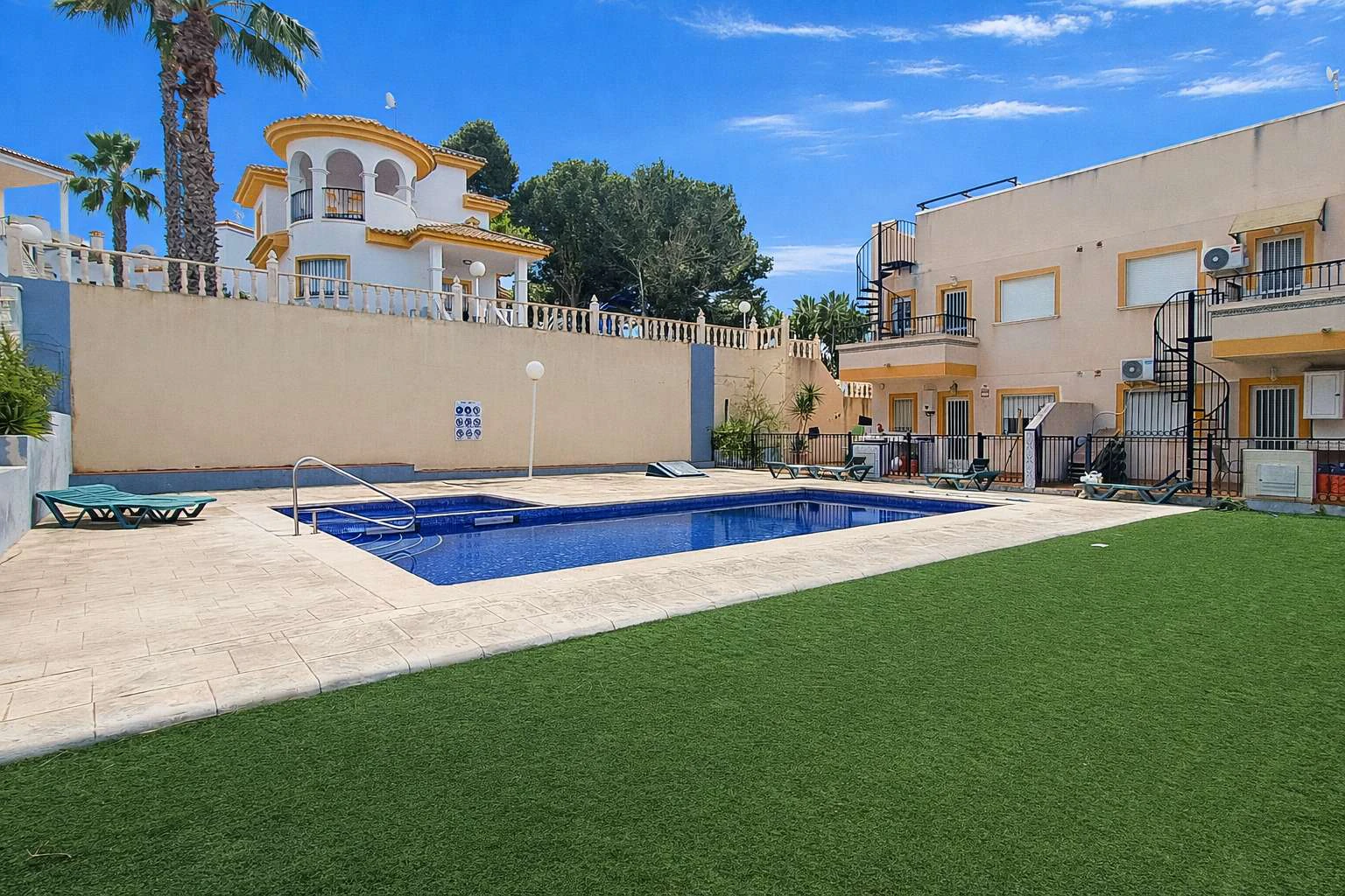 Flat for sale in Villamartin