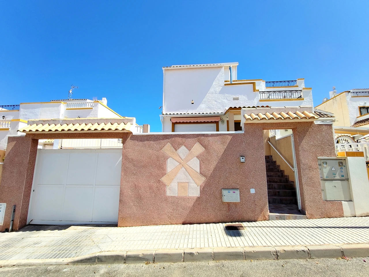Casa plurifamiliare in vendita a Los Altos