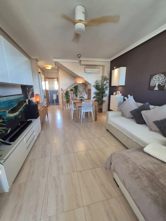 Casa adosada en venta en Lomas De Cabo Roig