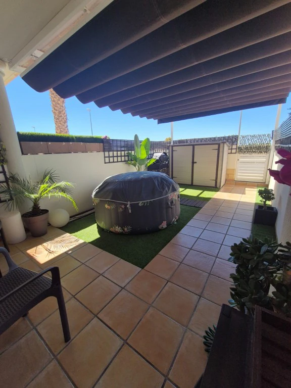 Casa adosada en venta en Lomas De Cabo Roig