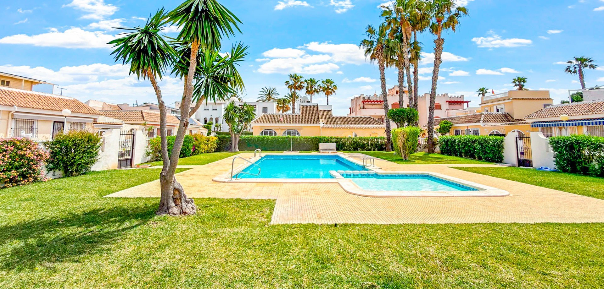 Bungalow à la vente à Los Alcazares