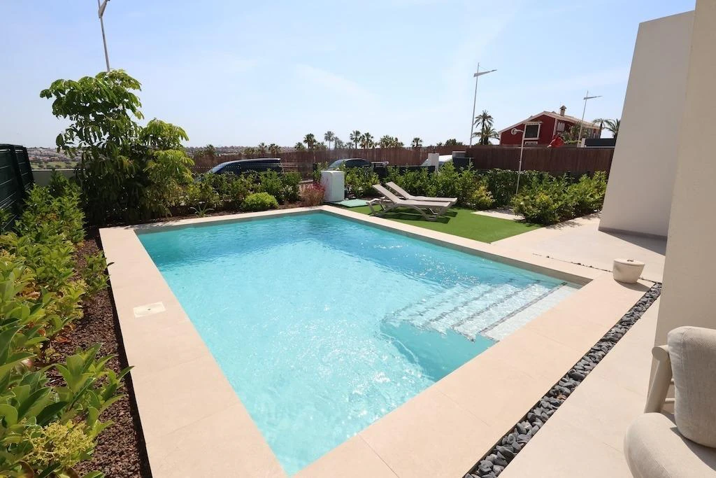 Villa à la vente à Algorfa