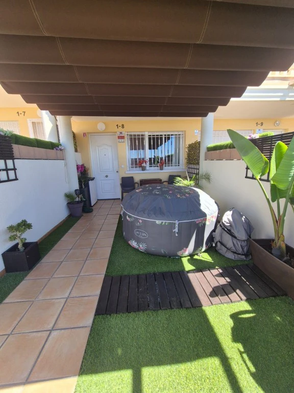 Casa adosada en venta en Lomas De Cabo Roig