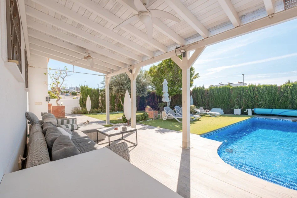 Villa for sale in San Fulgencio