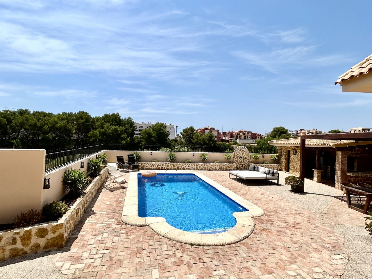 Villa for sale in La Zenia