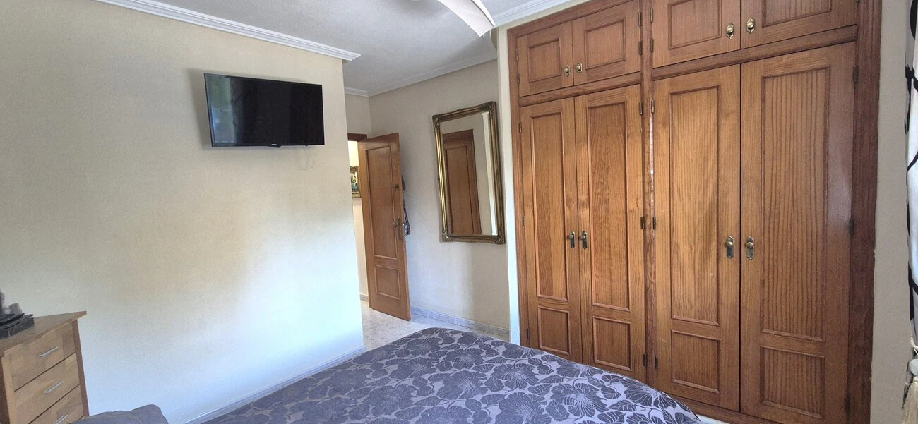 Villa for sale in Villamartin