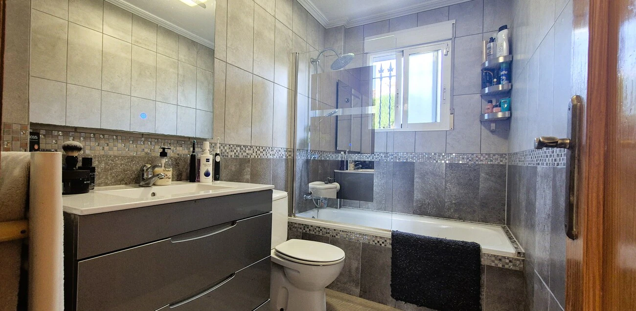 Villa for sale in Villamartin