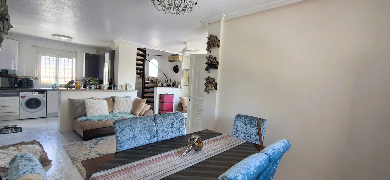 Villa for sale in Villamartin