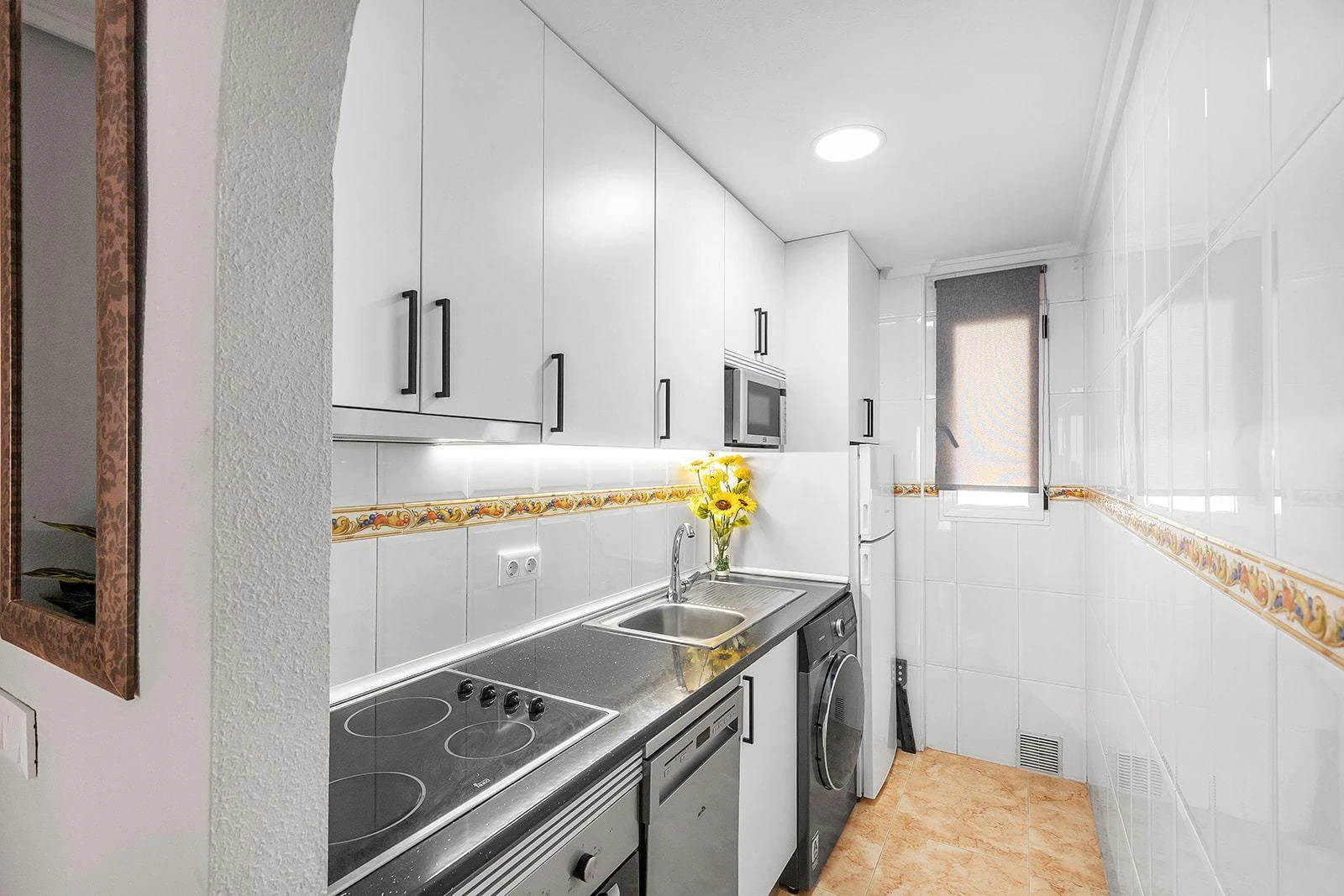 Opportunity for a 2-bedroom apartment with a pool
