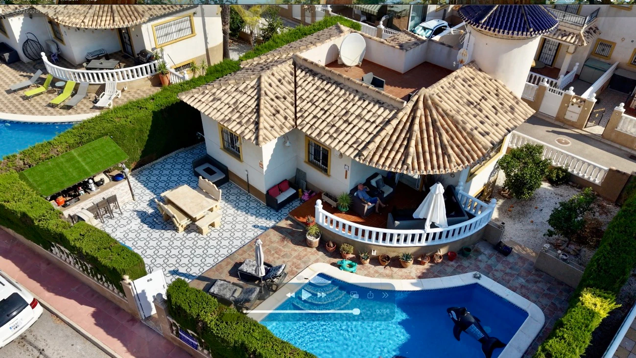 Villa for sale in Villamartin