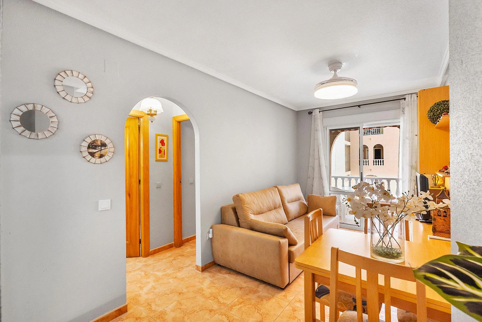 Opportunity for a 2-bedroom apartment with a pool