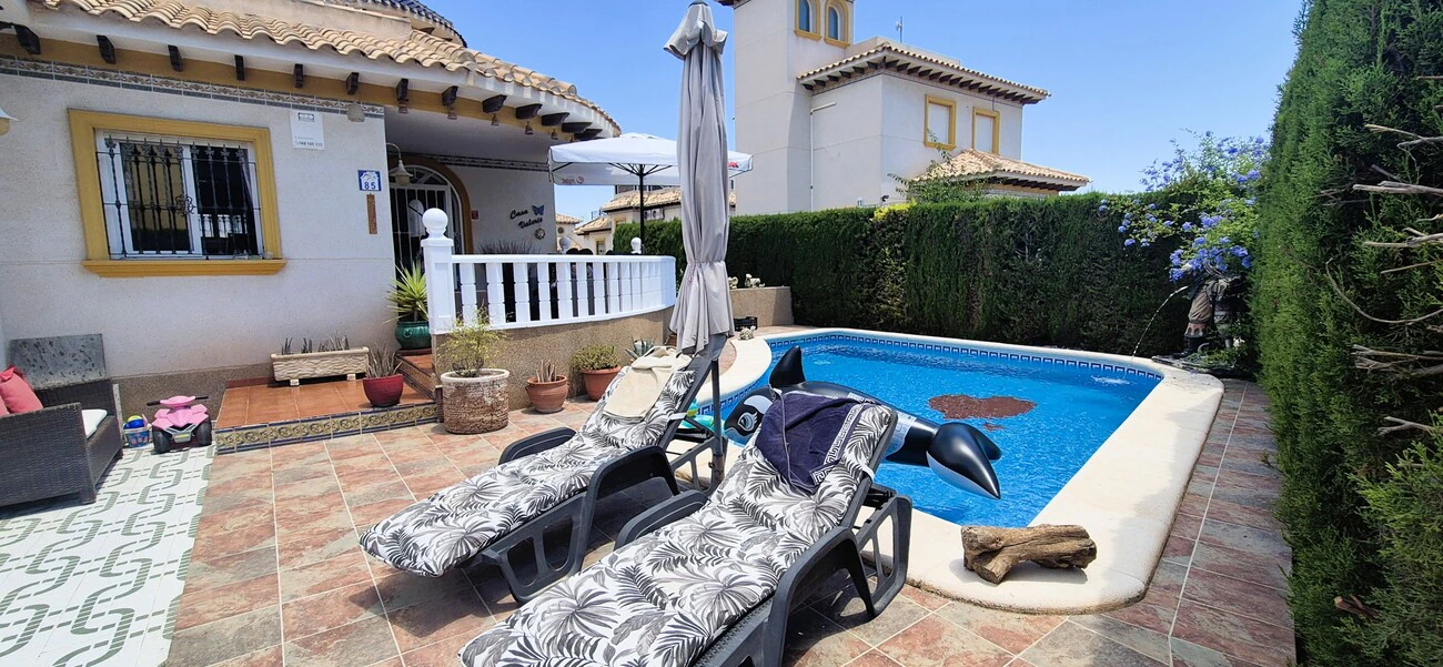 Villa for sale in Villamartin