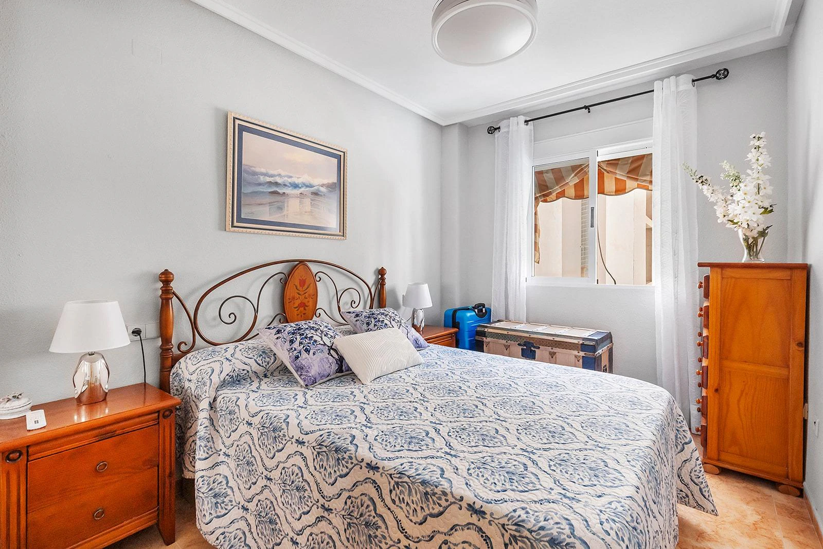 Opportunity for a 2-bedroom apartment with a pool
