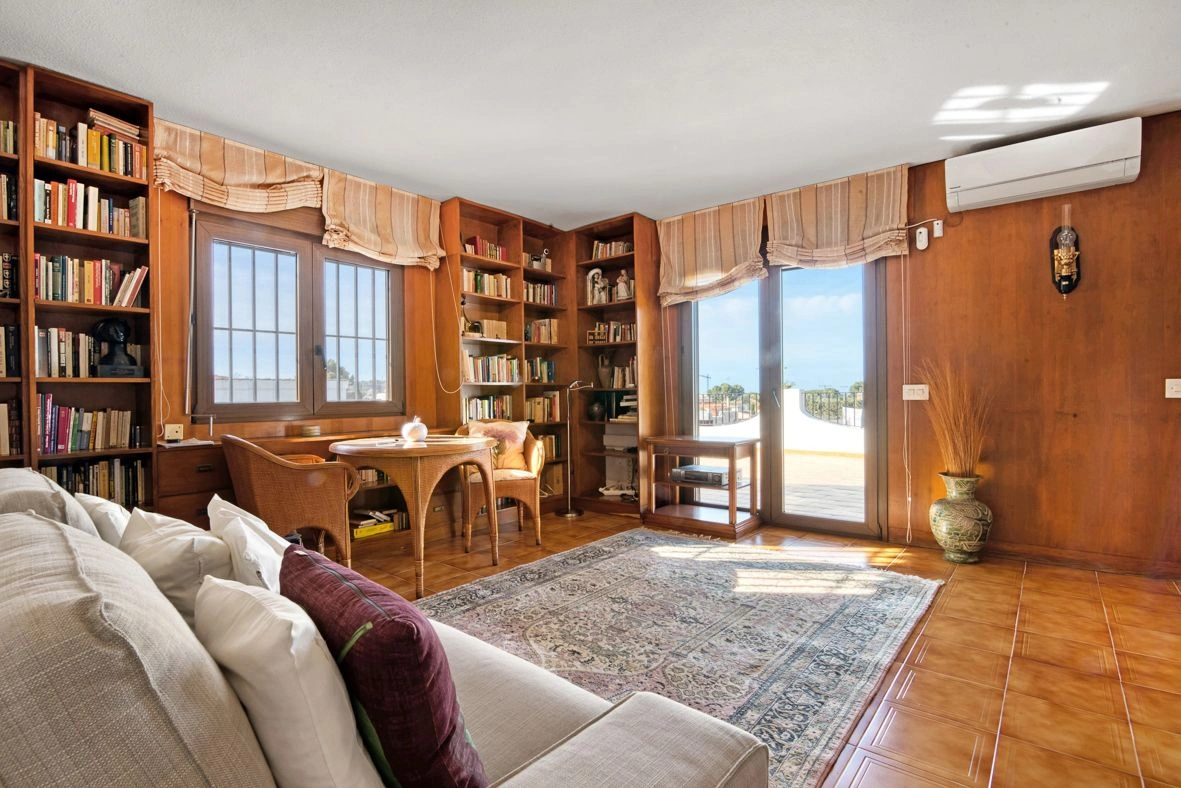 Impresionante villa mediterránea a un paso de la ciudad de Dénia.
