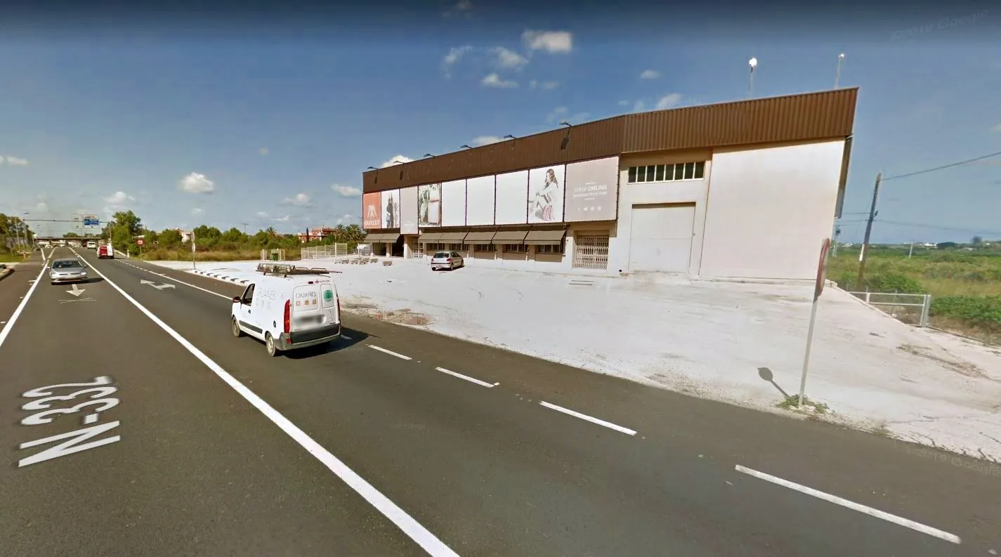 Nave industrial/comercial en Pedreguer