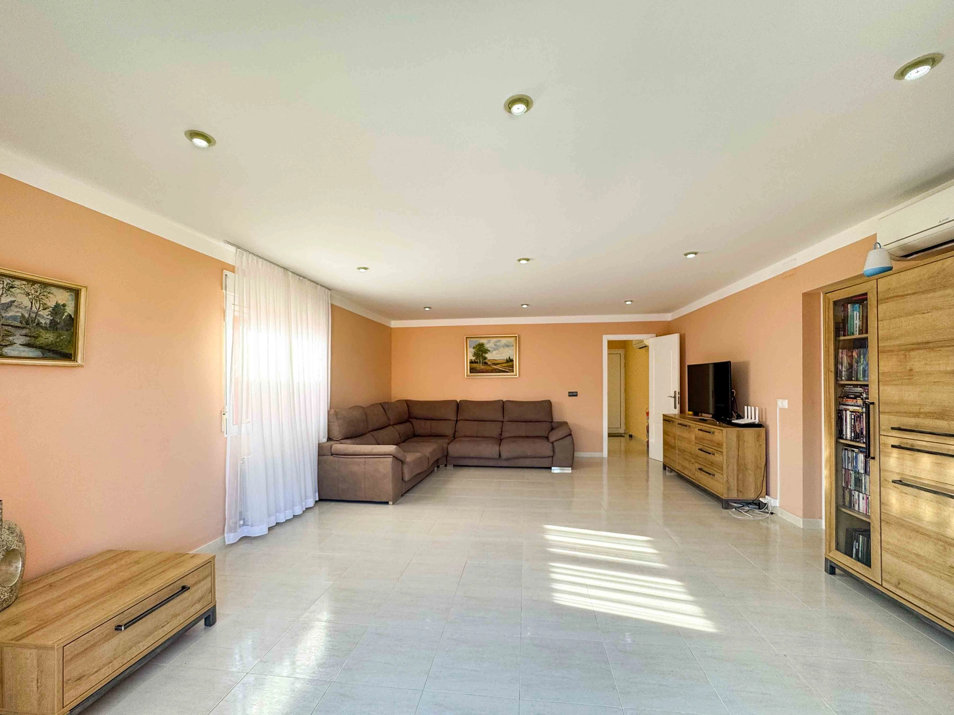 VILLA EN LAS ROTAS