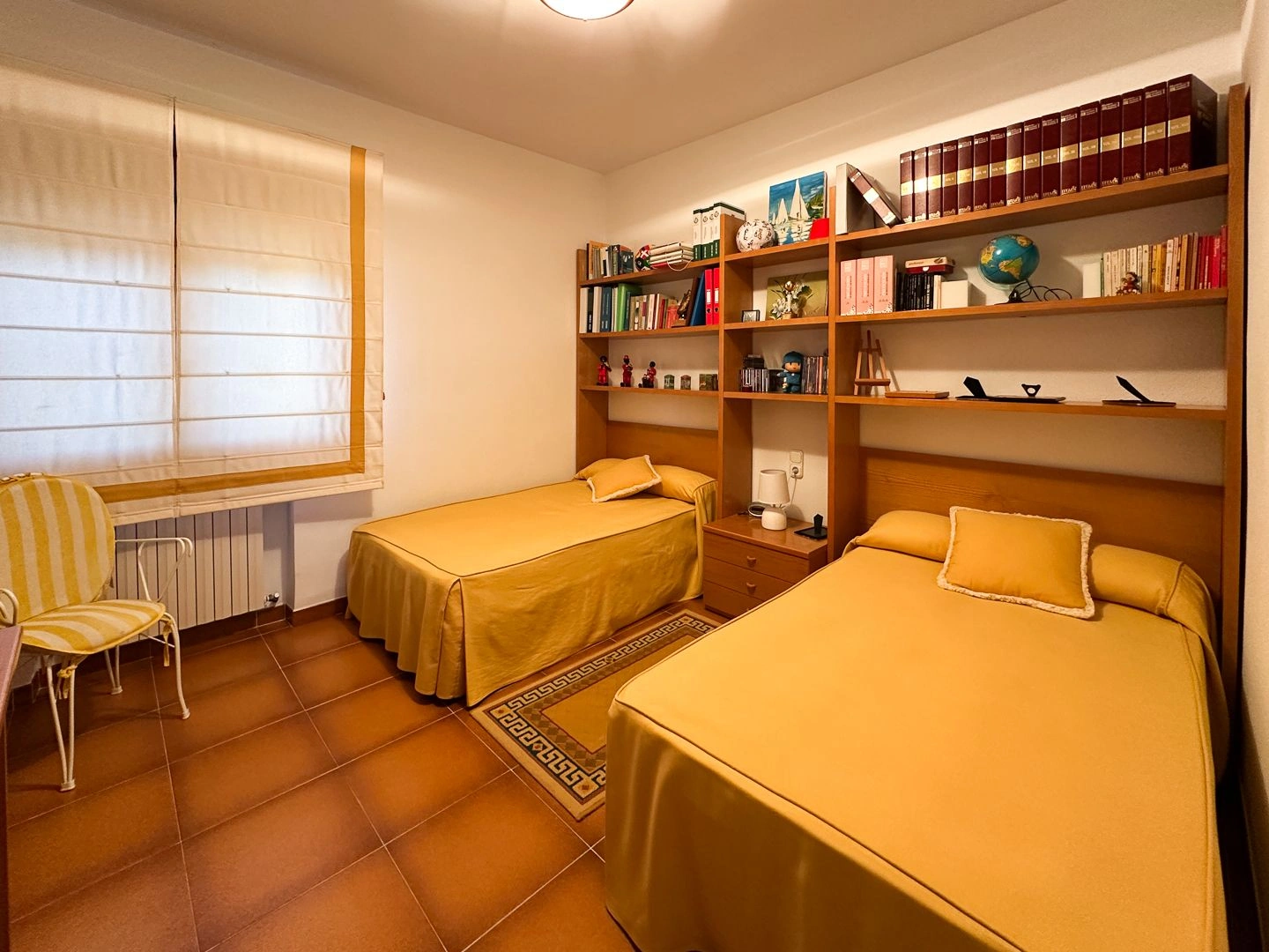 Villa en Ontinyent, con piscina y grandes espacios.