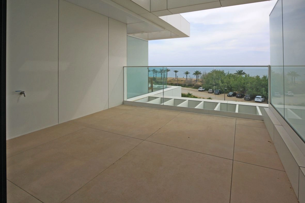 Apartamento de lujo en primera línea de playa en Dénia.