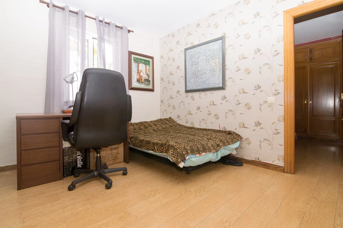 Gran villa en las Rotas con una parcela de 2885 m2.