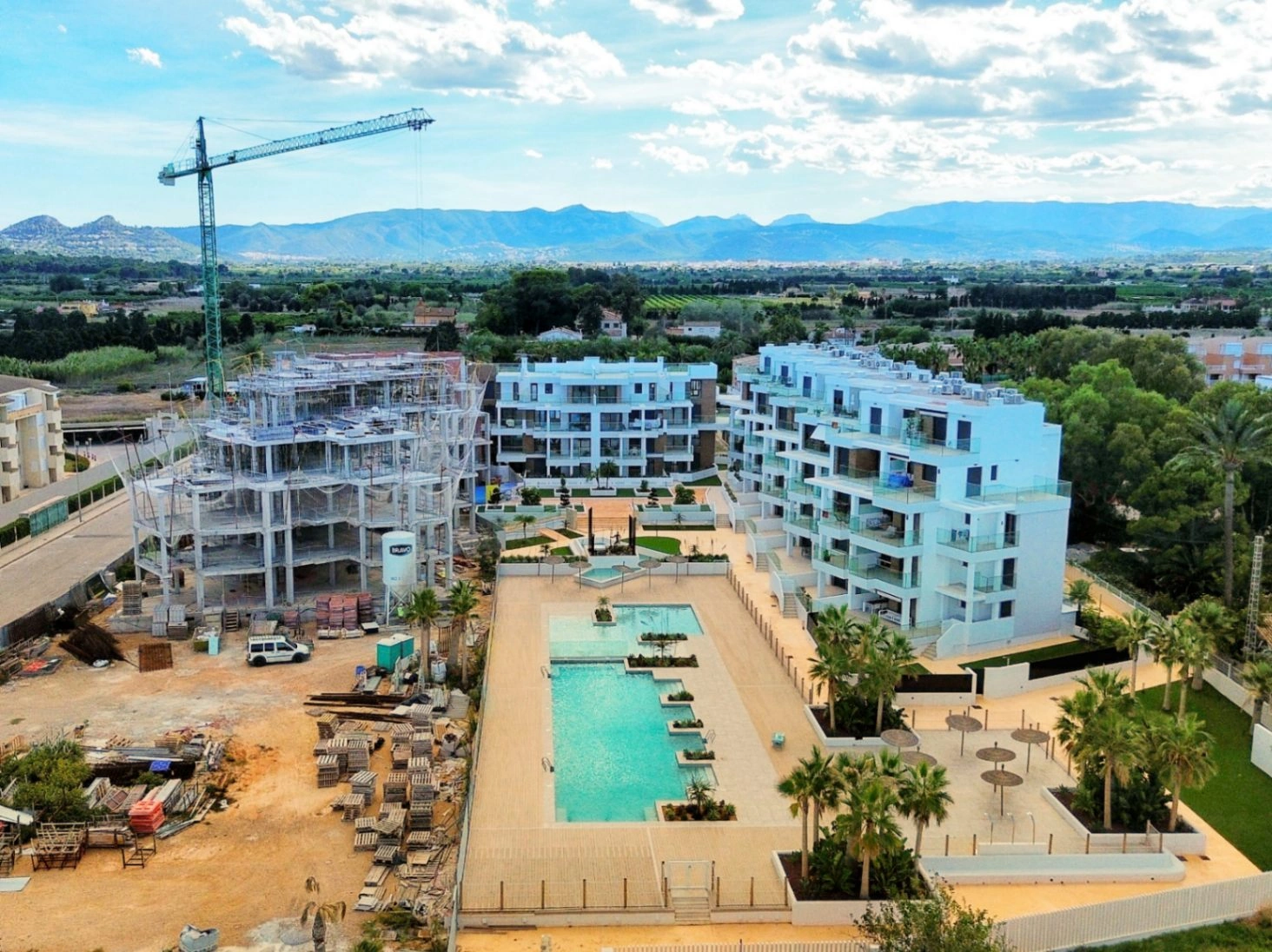 Apartamento de obra nueva en primera línea en playa en Dénia