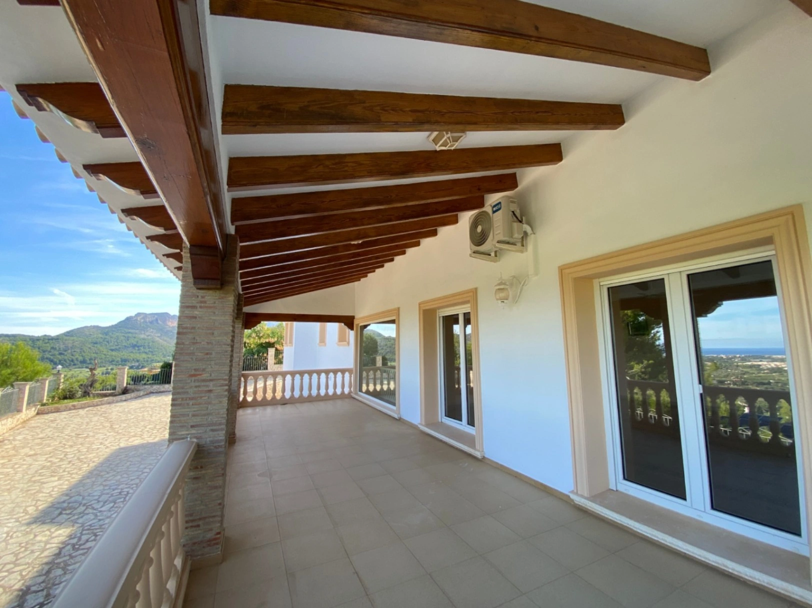 Chalet con vistas al mar en La Sella