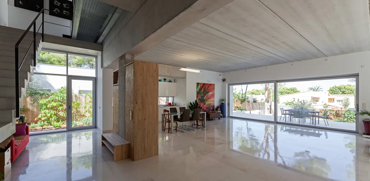 Villa moderna en Las Rotas.