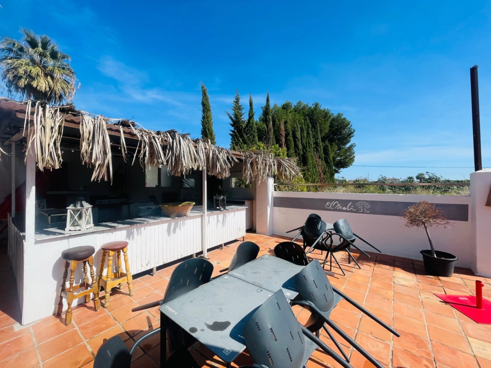 Casa de campo de 500 m2 en suelo urbano con parcela de 3500m2 en Denia zona Sta Paula