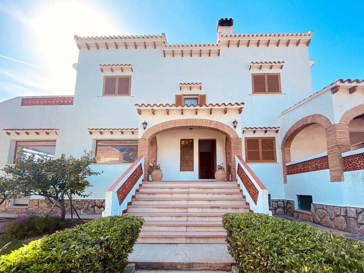 Gran villa en els Poblets.