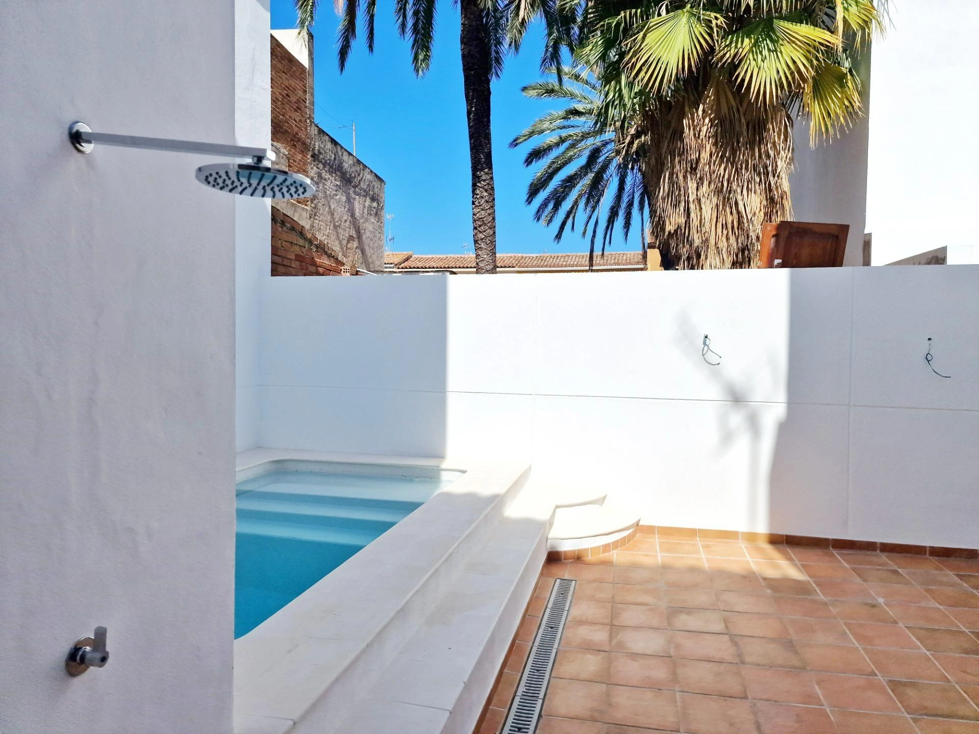 Casa de pueblo de estilo mediterráneo cerca del mar