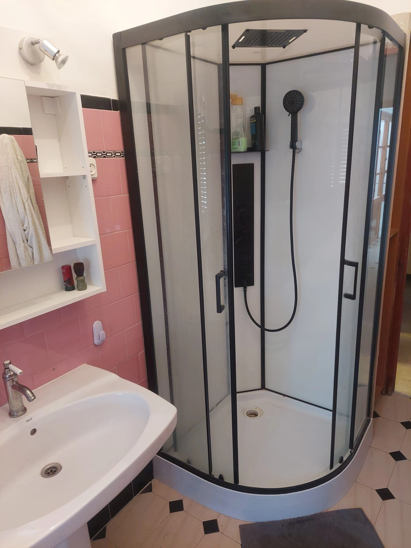 AMPLIA VIVIENDA EN ONDARA