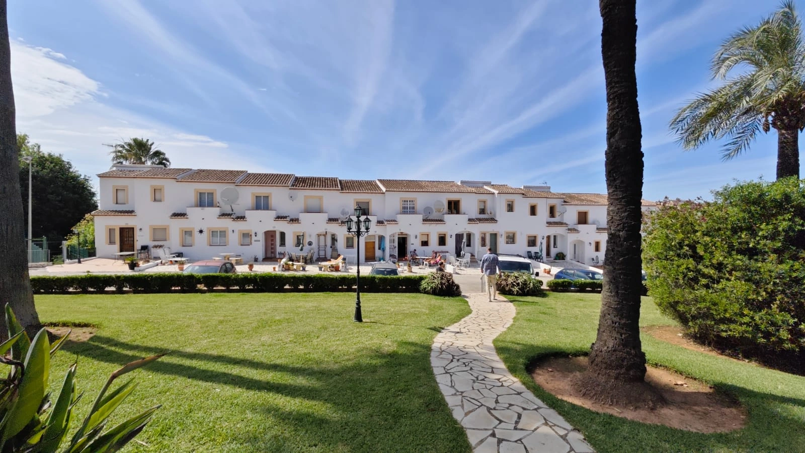 CASA*CHALET CON MUCHO  ENCANTO EN URBA. EN PEDREGUER