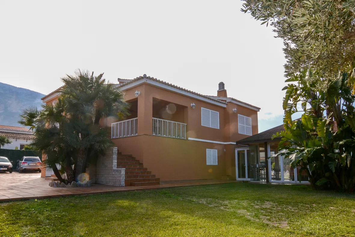 Villa de lujo en la zona de Alqueries.