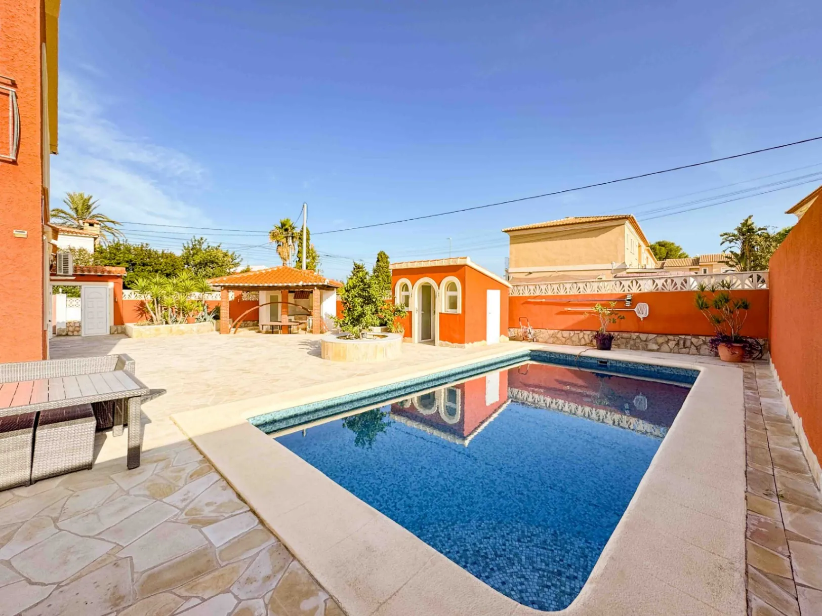 VILLA EN LAS ROTAS