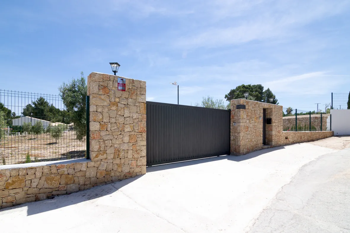 Gran finca en venta en Dénia en la zona de Torrecarrals.