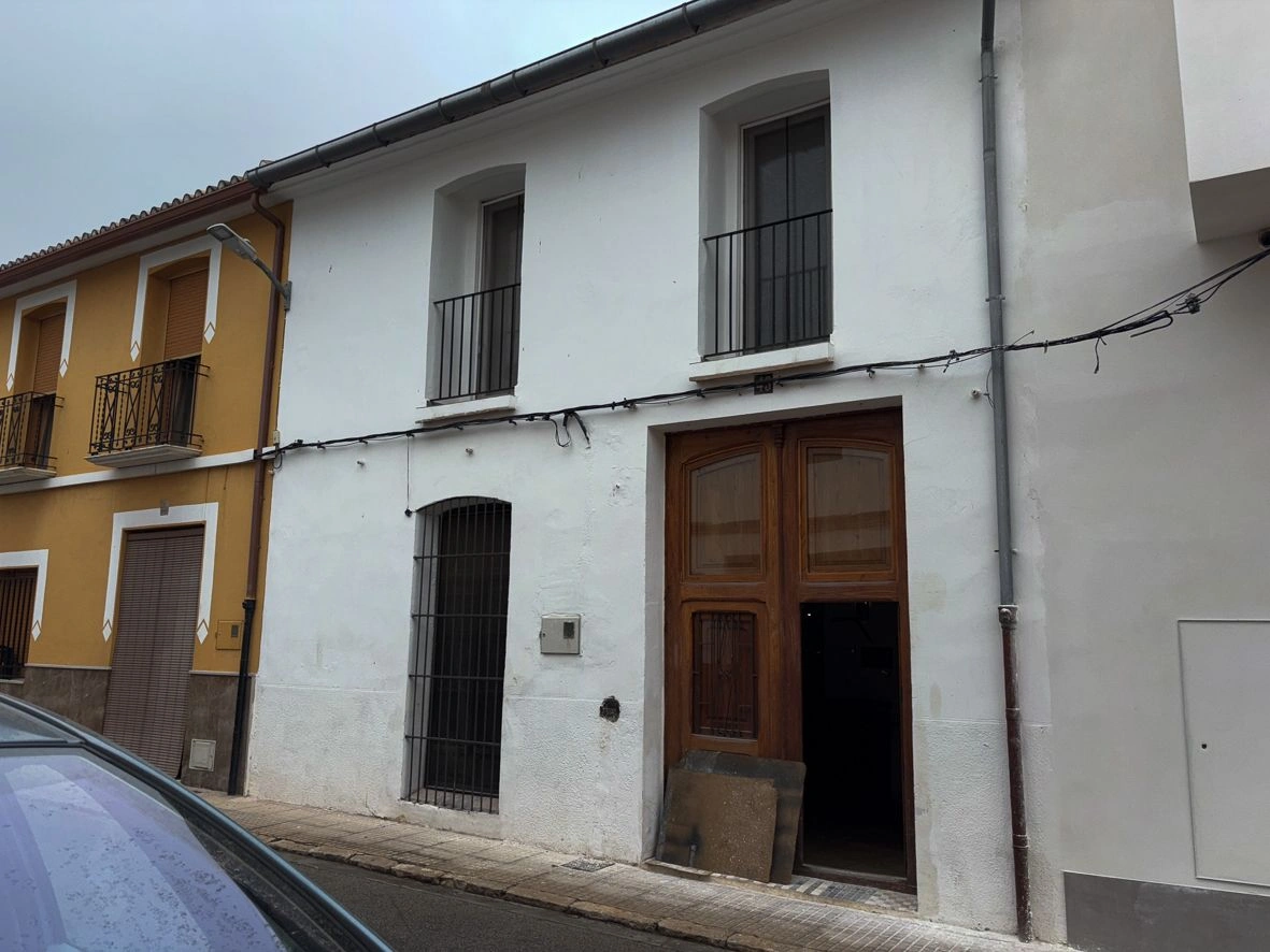 Casa de pueblo con increíble encanto en Pego