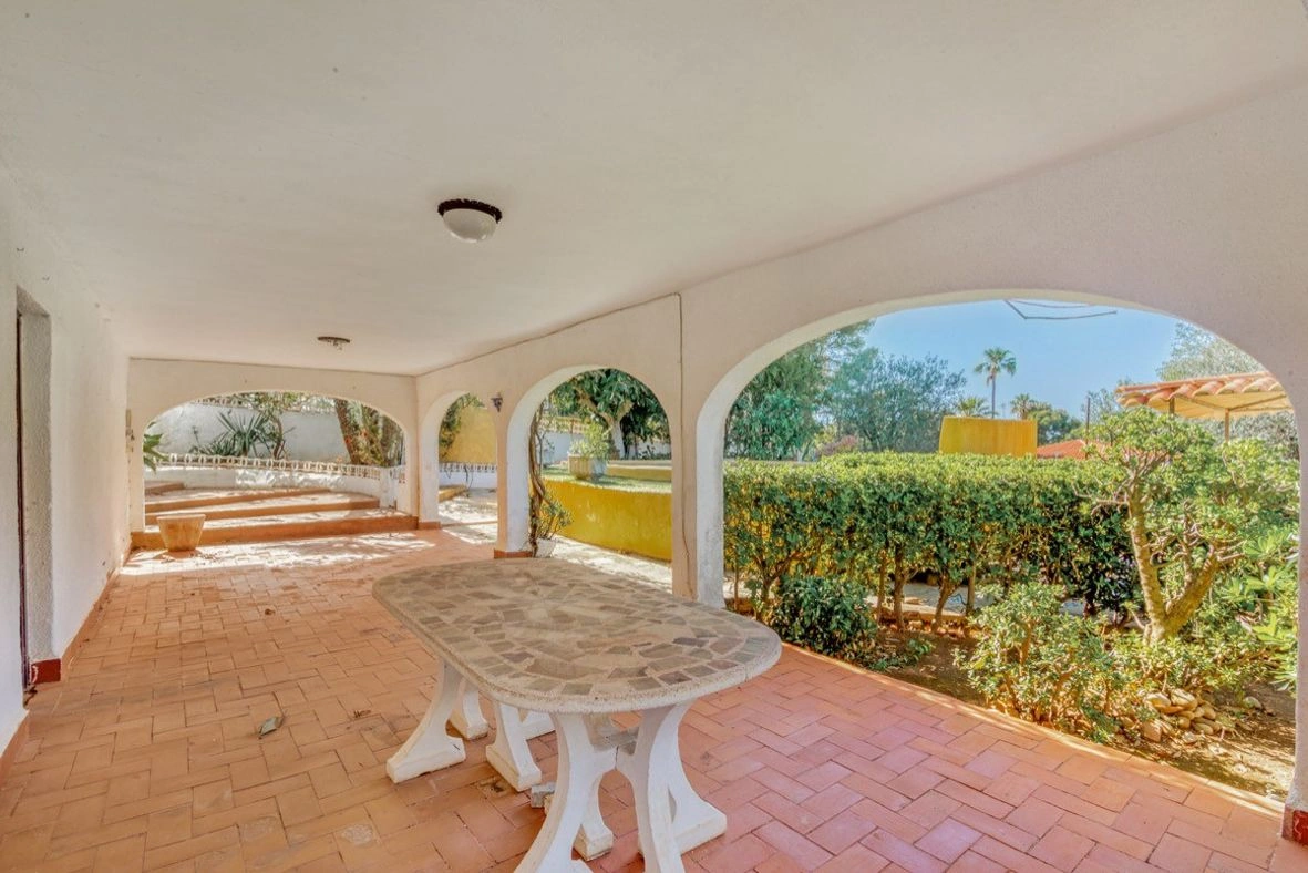 Villa clásica en Las Rotas, Dénia.