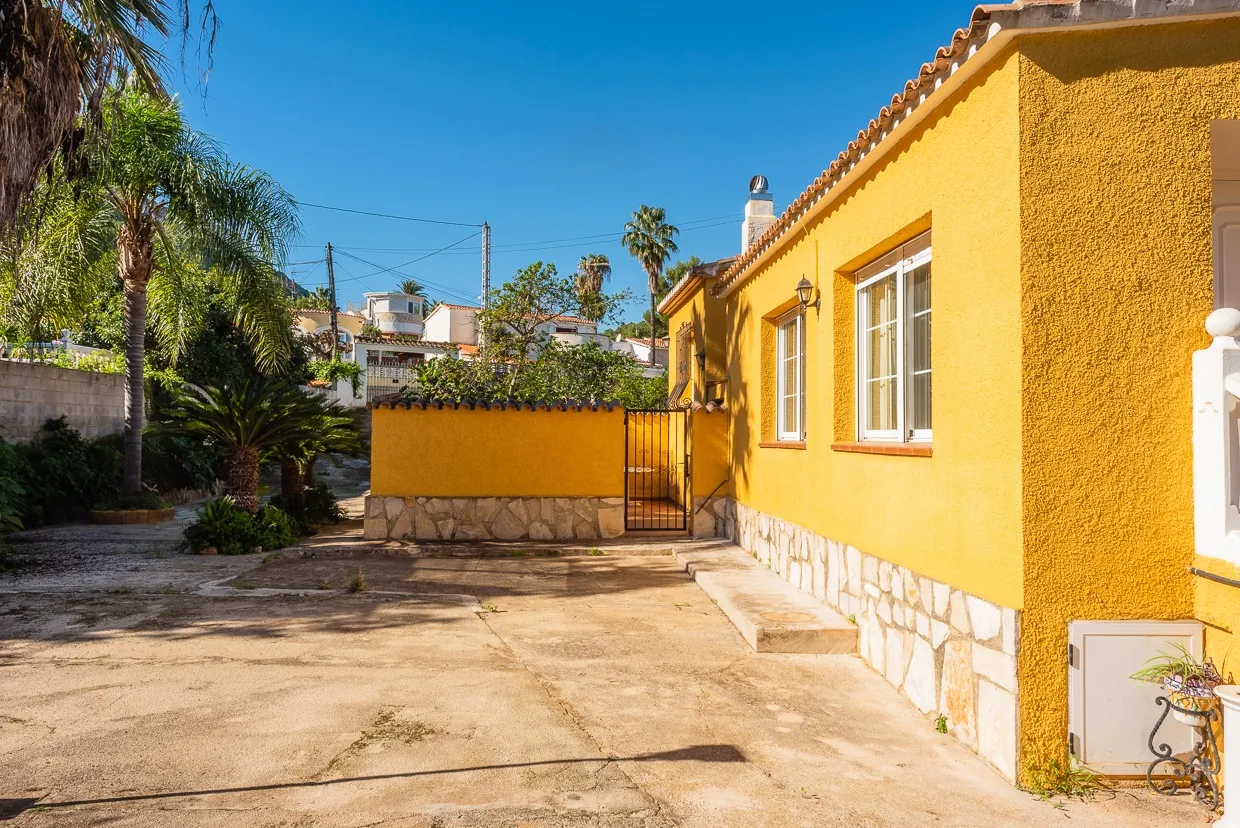 CHALET EN VENTA EN DÉNIA ZONA MONTGO