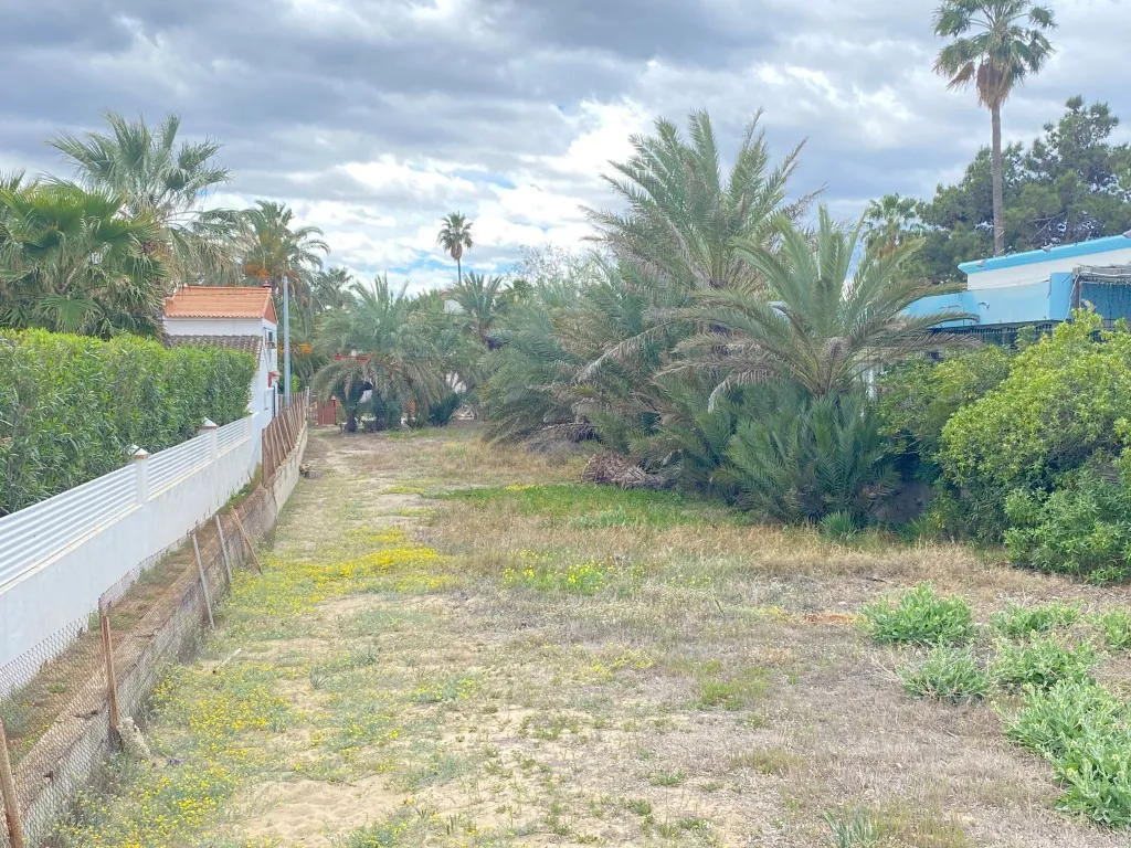 Venta de chalet en primera linea de Las Marinas