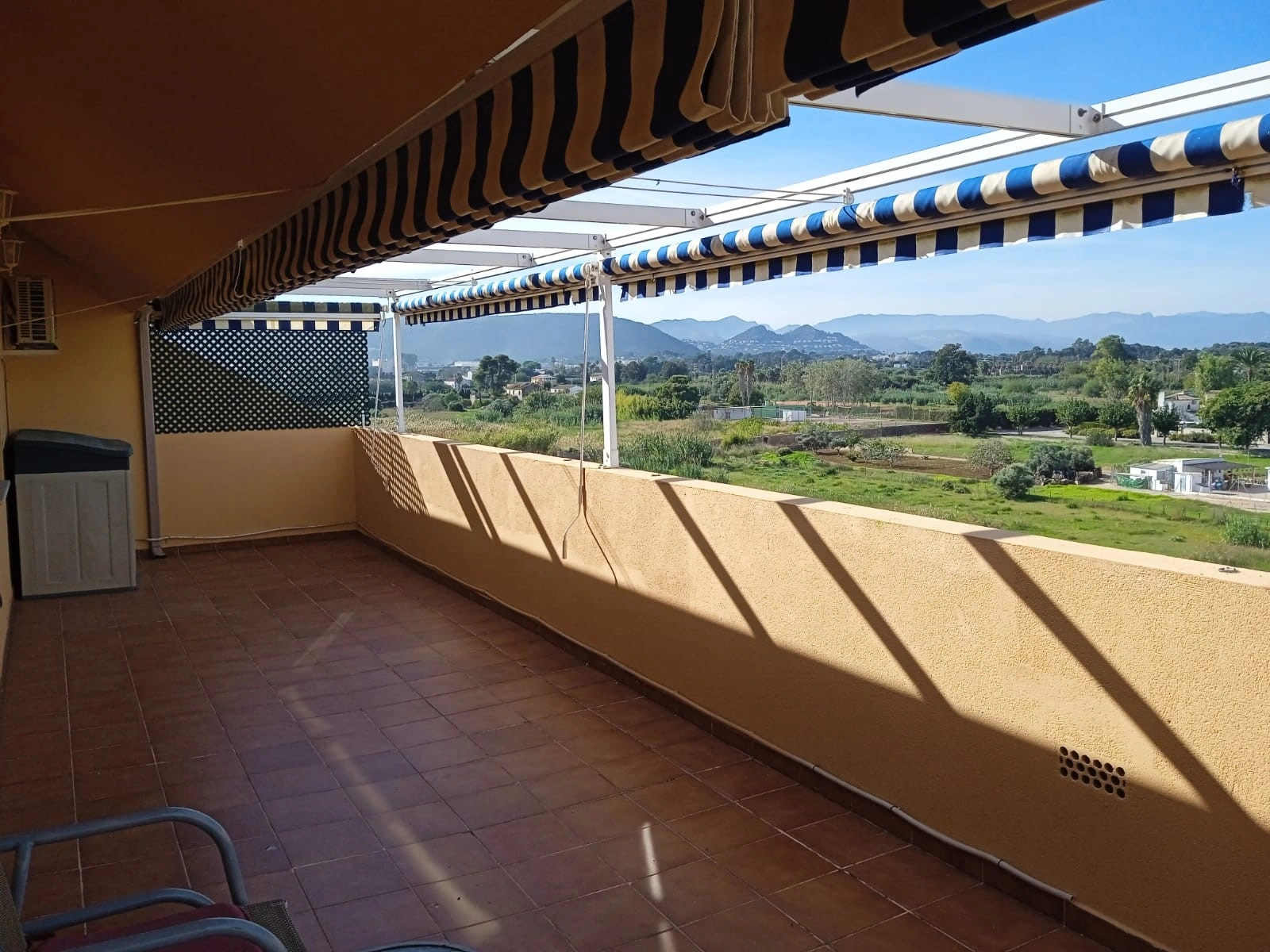 MODERNO ÁTICO DUPLEX EN ALQUILER ANUAL