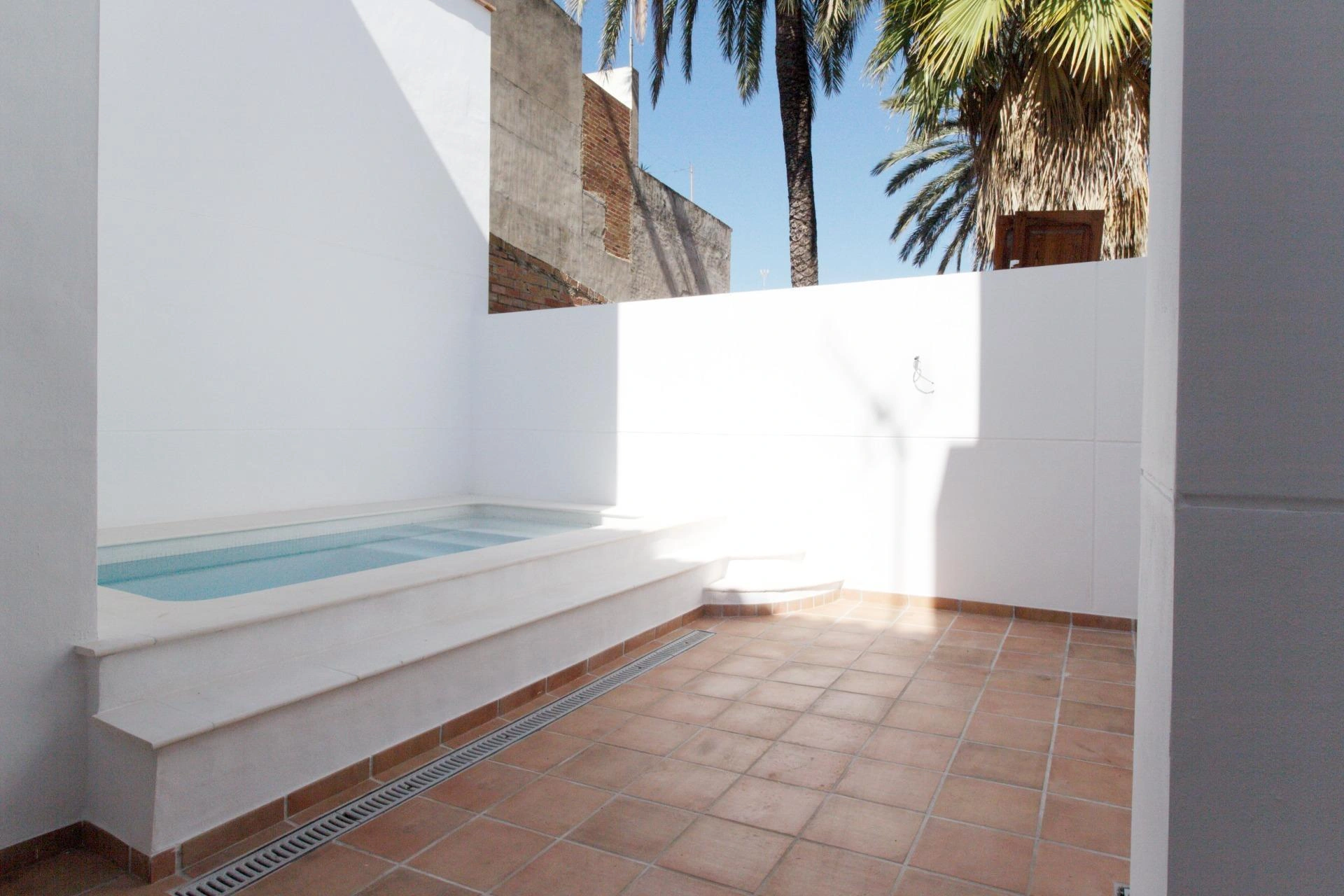 Casa de pueblo de estilo mediterráneo cerca del mar