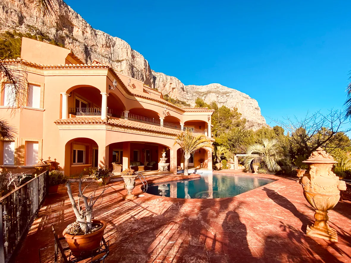 Espectacular villa de lujo en venta en Jávea.