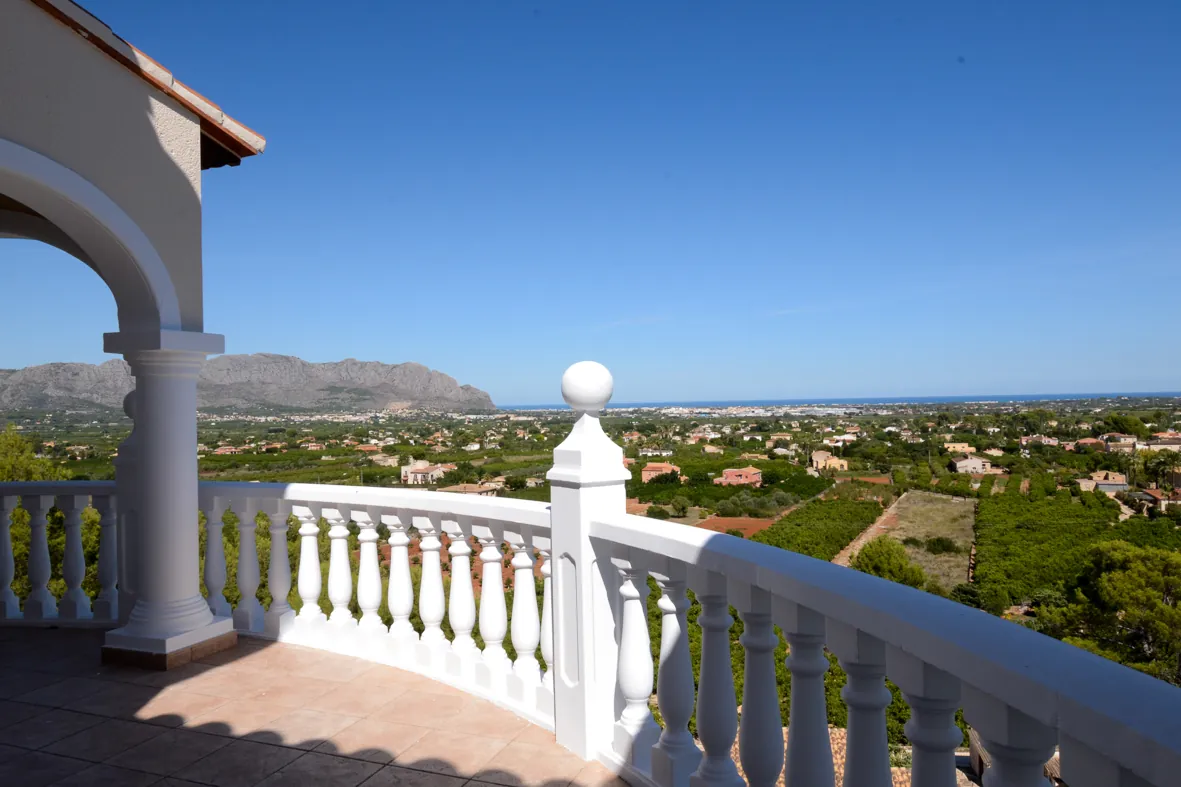 Villa | Chalet en venta en Pedreguer