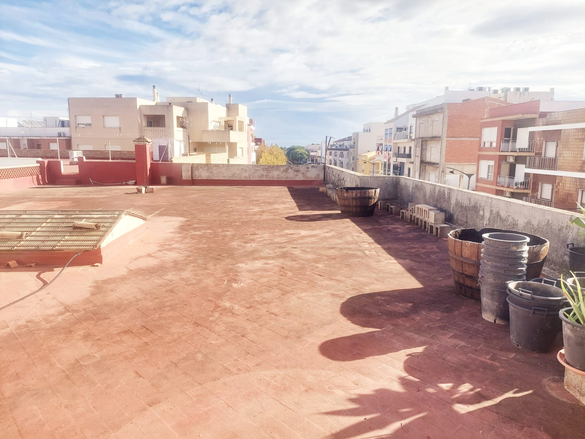 AMPLIA VIVIENDA EN ONDARA