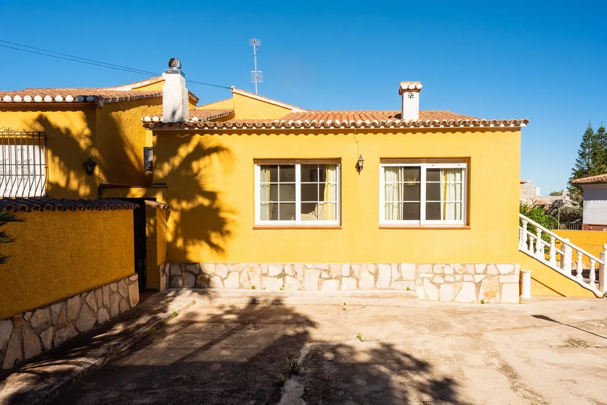 CHALET EN VENTA EN DÉNIA ZONA MONTGO
