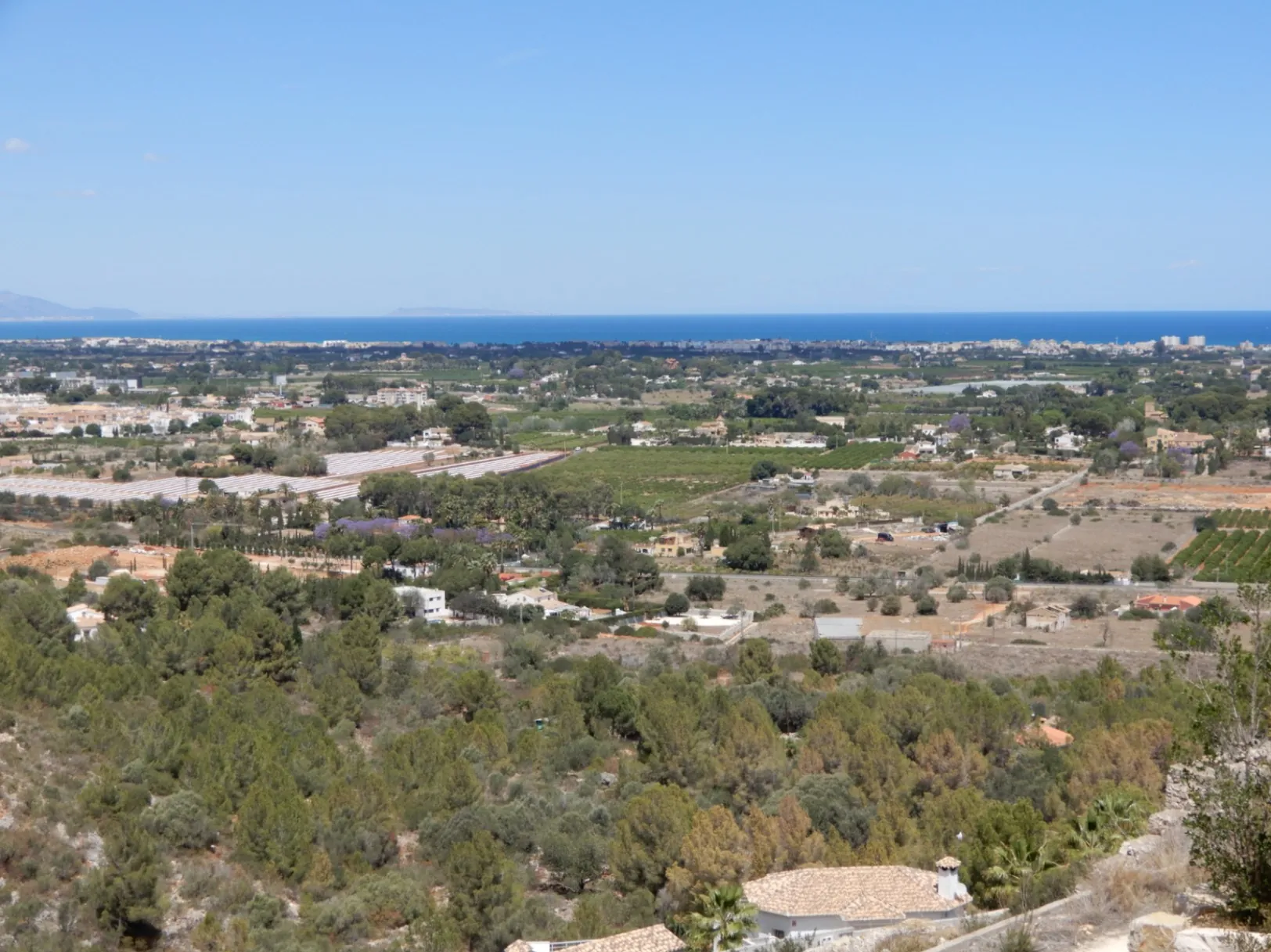 Parcela con vistas al mar.